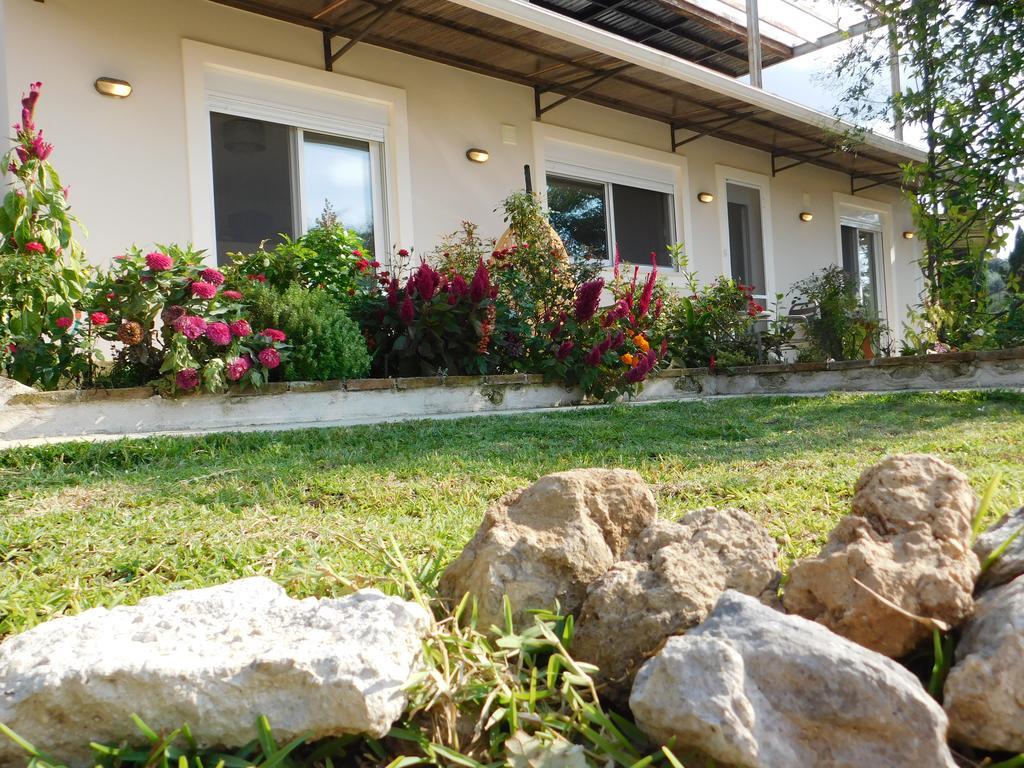 Villa Olga'S Hill Perama  Exterior foto